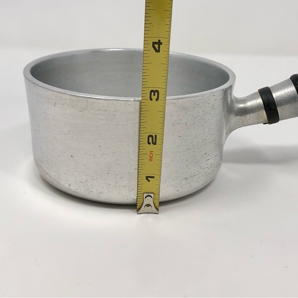 WEAR-EVER Aluminum Sauce Pan Pot #1040 1/2 Made In Canada Wooden Handle No Lid - Picture 9 of 10